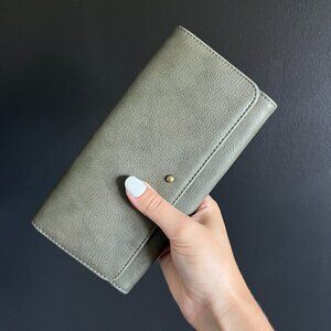 Like New Universal Thread Olive Green Leather Wallet